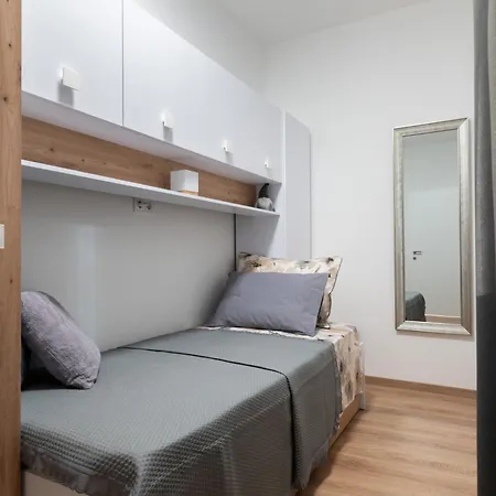 Adeo, Uvala Jazine, Apartment *